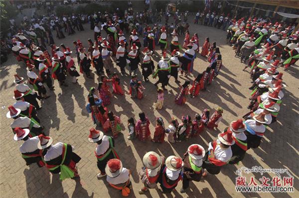 青海隆务血祭节——众神与凡人共同起舞的节日