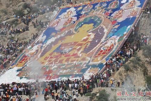 哲蚌寺“展佛”拉开雪顿节帷幕