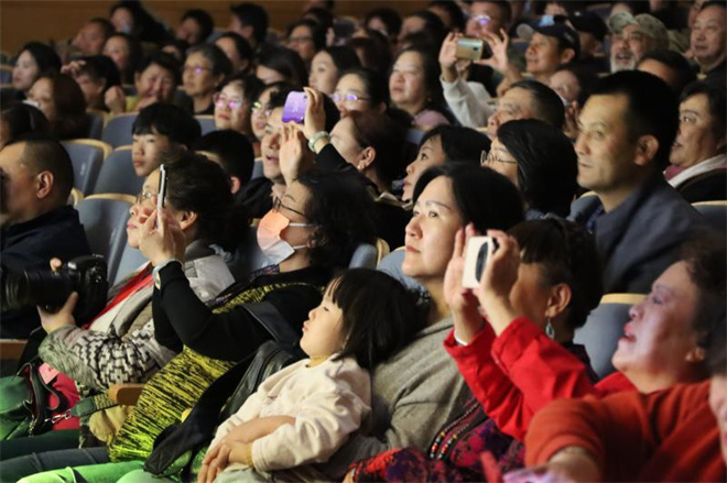 迪庆民族歌舞史诗剧《梦·世界的香格里拉》在昆明剧院震撼上演5.jpg