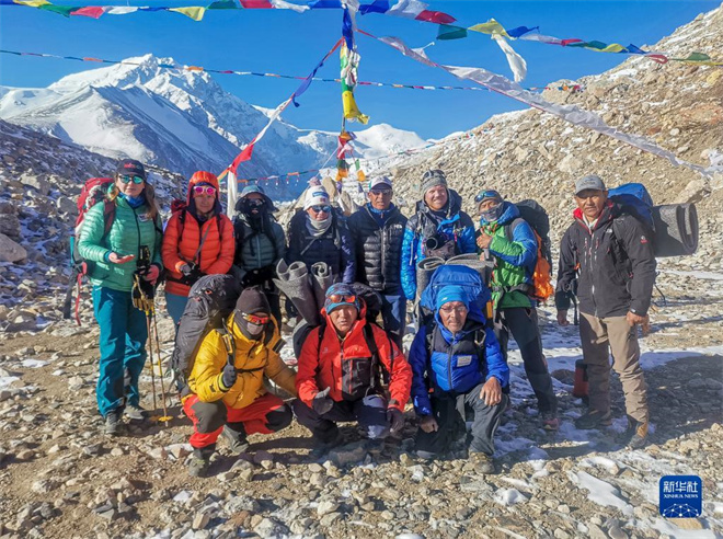 “地球之巅”的女性力量——专访全球首位登顶全部14座8000米级高峰的女性登山者董红娟3.jpg